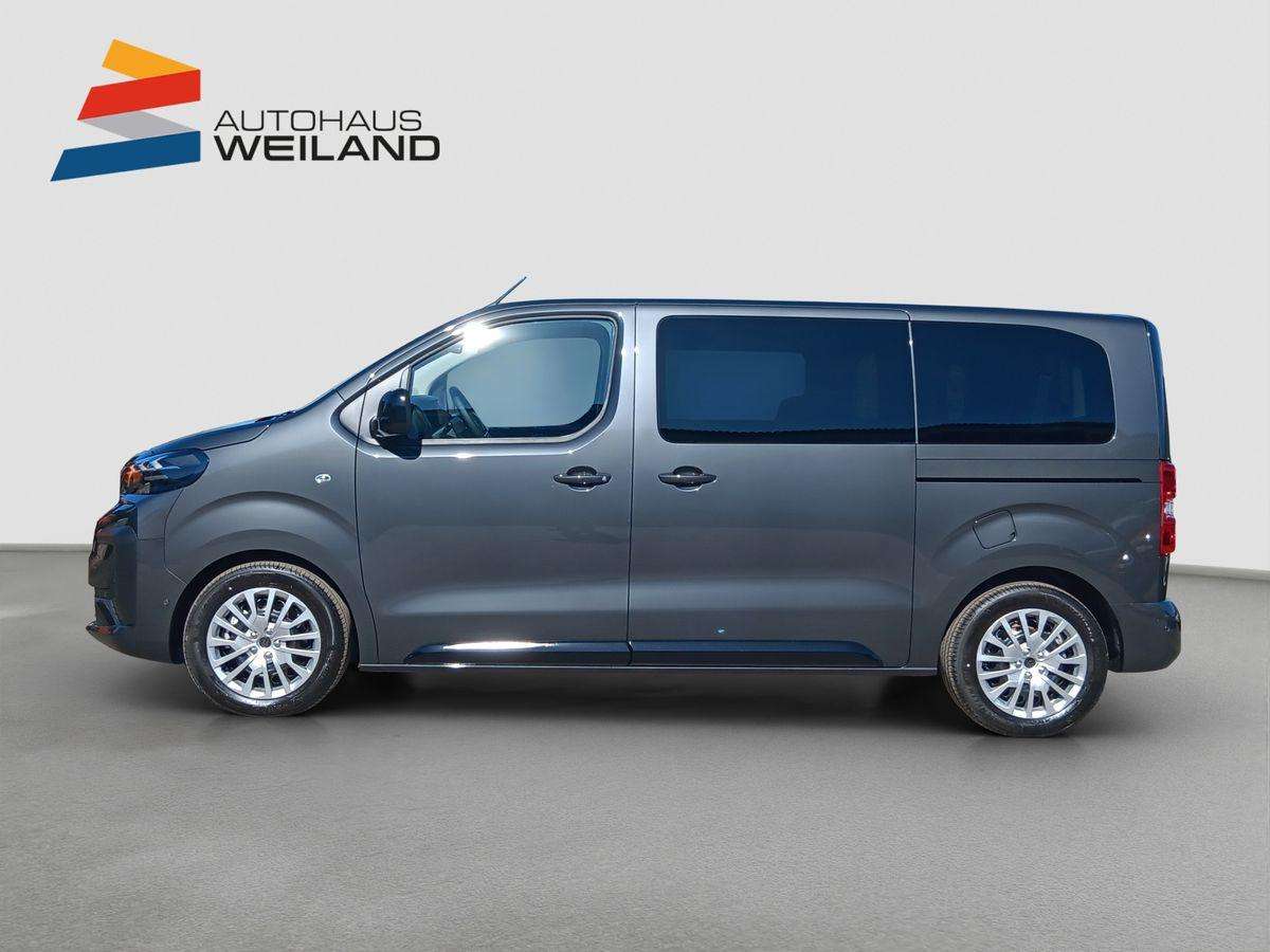 Fahrzeugbild eines Peugeot Traveller