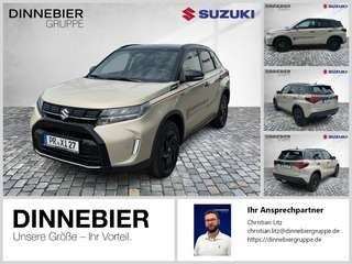 Schräge Frontansicht auf einen Suzuki Vitara , freigestellt