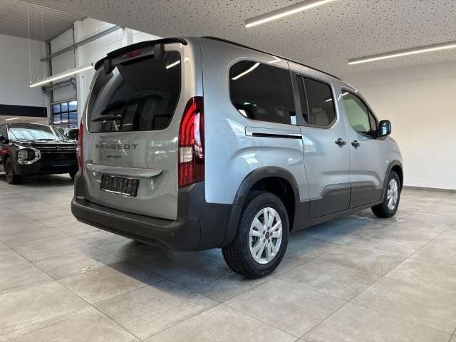 Fahrzeugbild eines Peugeot Rifter