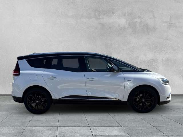 Fahrzeugbild eines Renault Grand Scénic