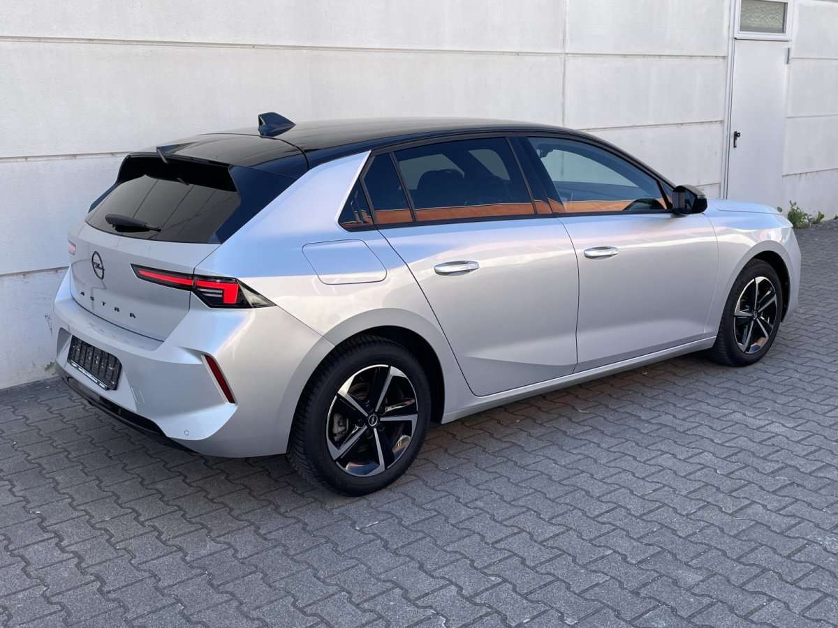 Fahrzeugbild eines Opel Astra