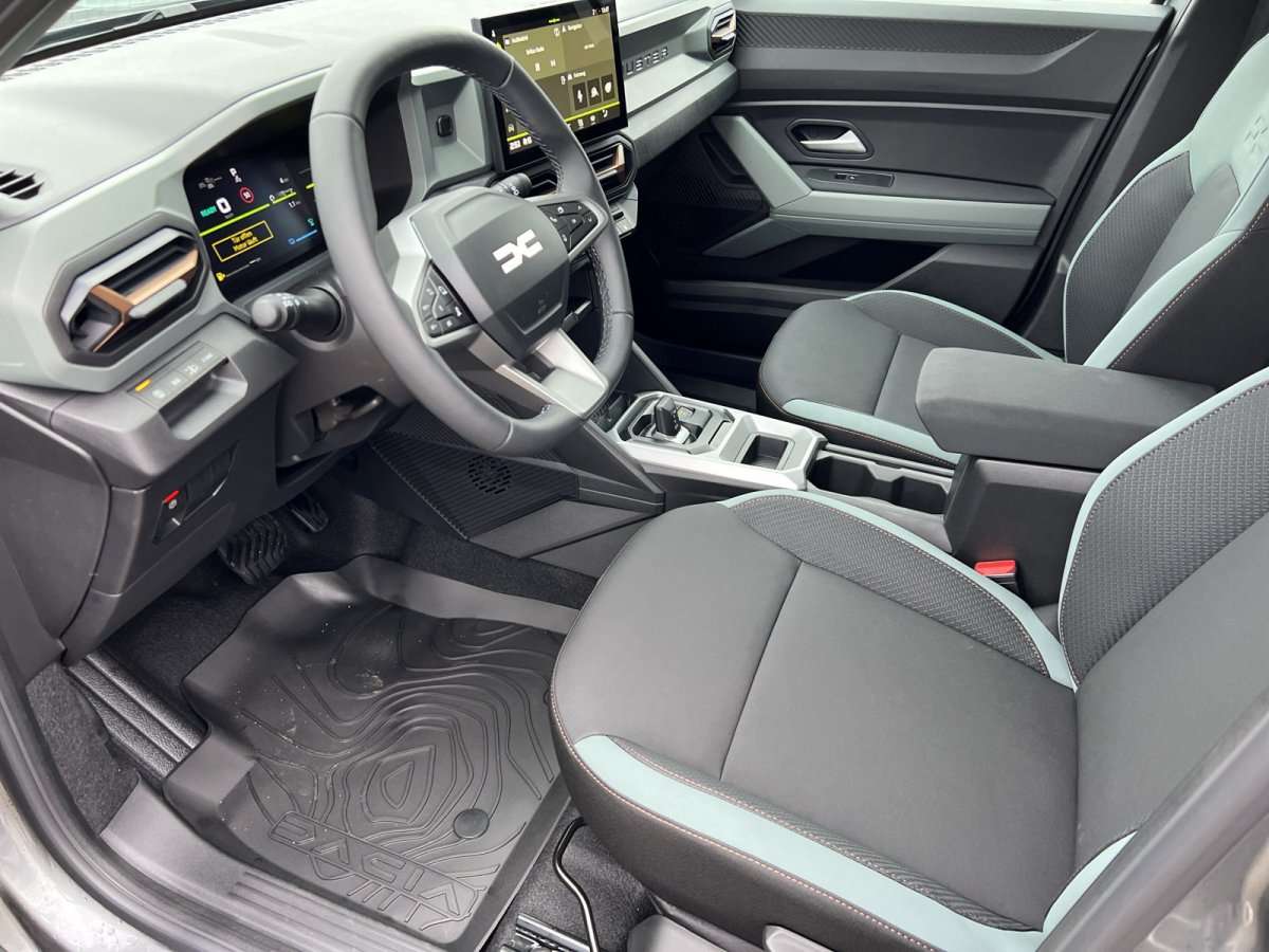 Fahrzeugbild eines Dacia Duster