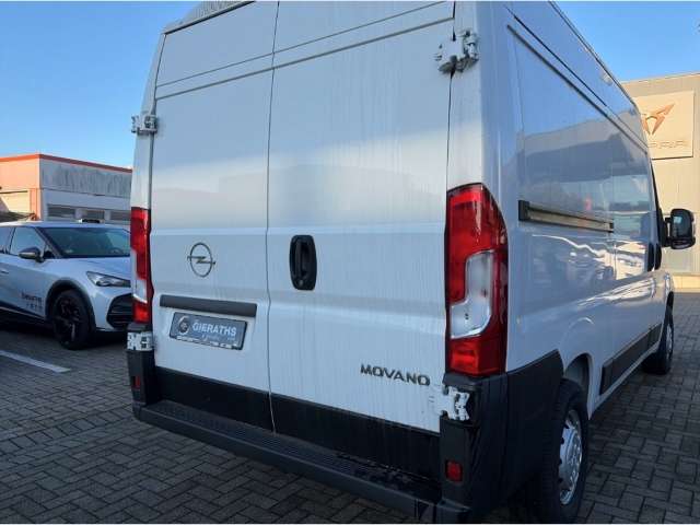 Fahrzeugbild eines Opel Movano