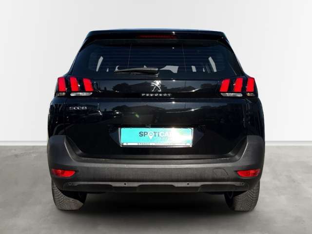 Fahrzeugbild eines Peugeot 5008