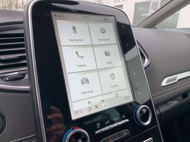 Fahrzeugbild eines Renault Grand Scénic