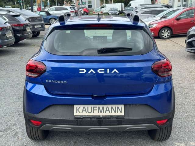 Fahrzeugbild eines Dacia Sandero