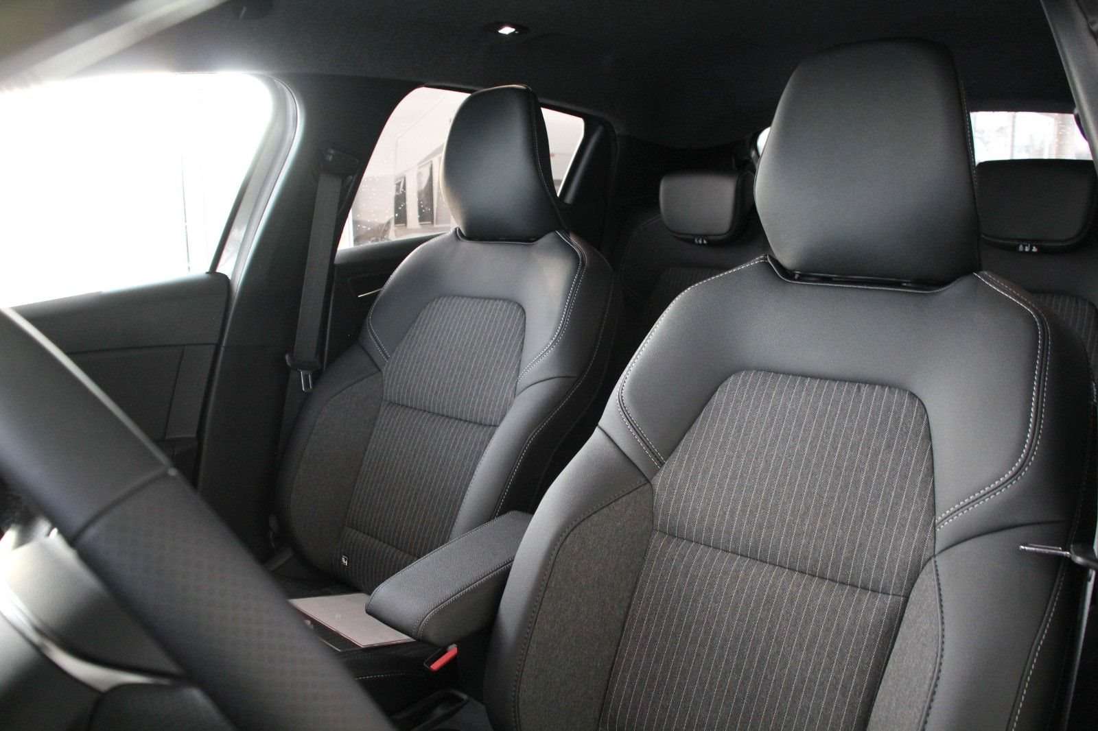 Fahrzeugbild eines Mitsubishi Colt