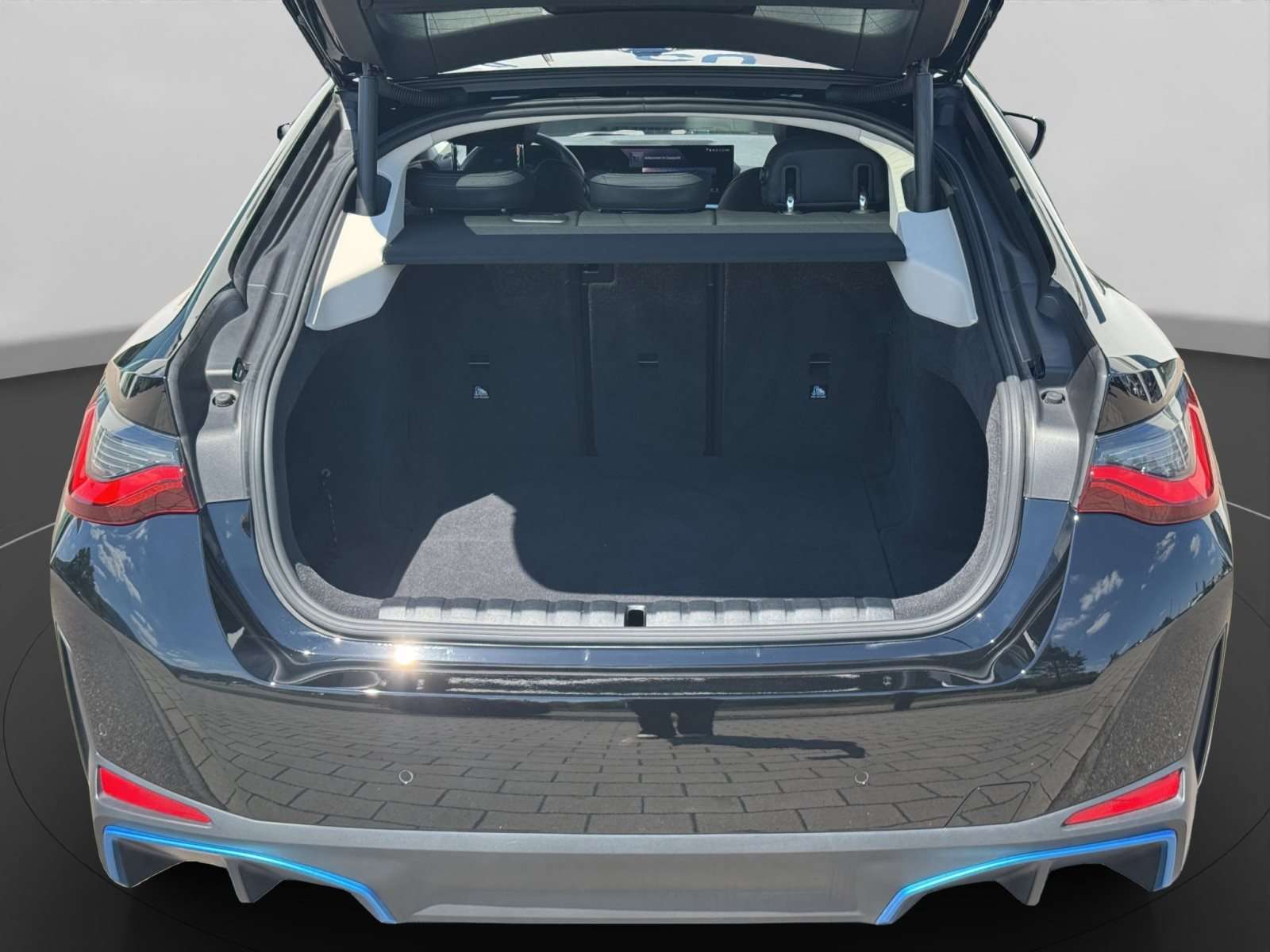 Fahrzeugbild eines BMW i4