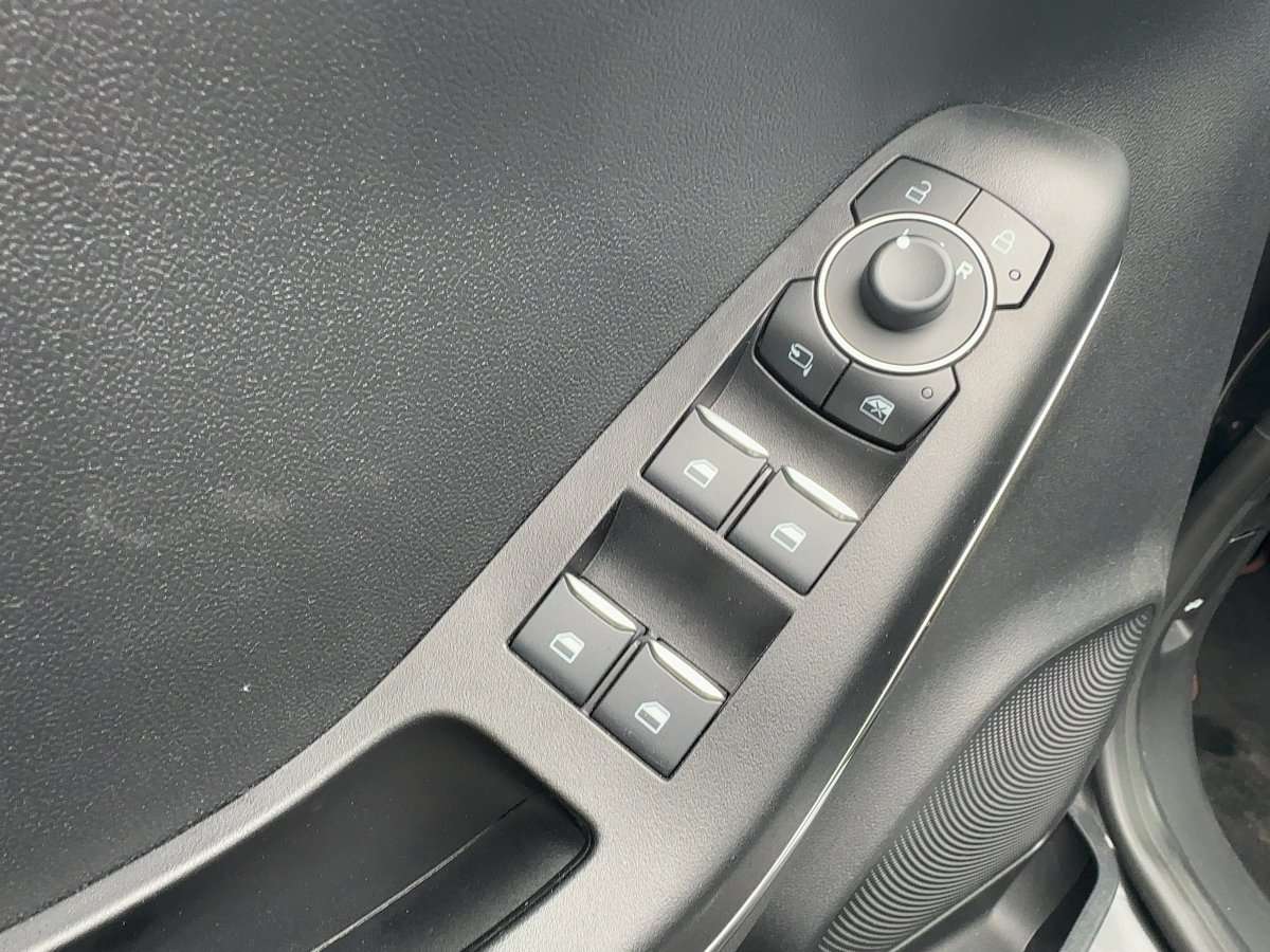 Fahrzeugbild eines Ford Puma