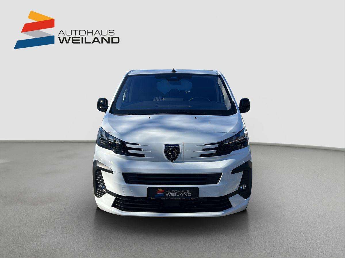 Fahrzeugbild eines Peugeot Traveller