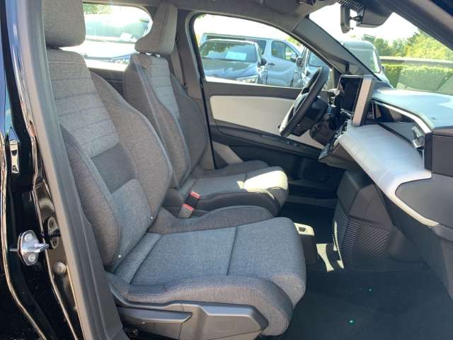 Fahrzeugbild eines Renault 5 E-TECH