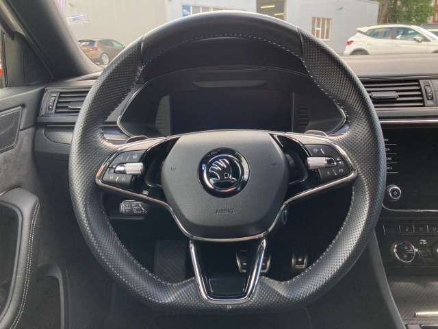 Fahrzeugbild eines Skoda Superb