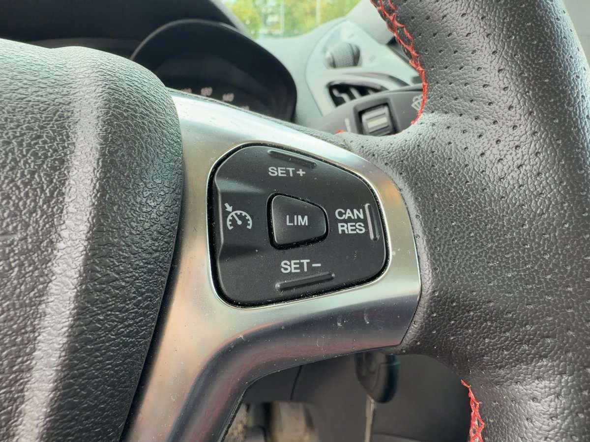 Fahrzeugbild eines Ford Transit Courier