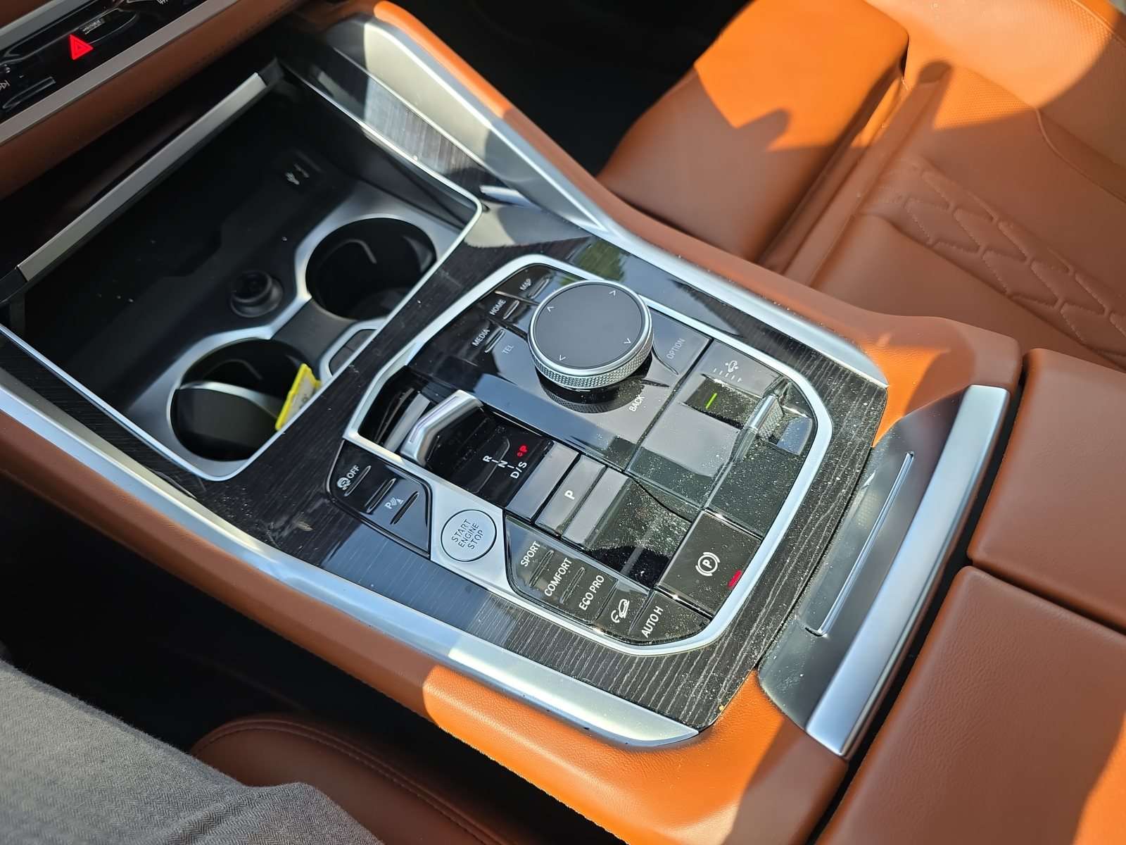 Fahrzeugbild eines BMW X6