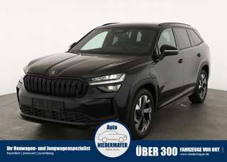 Schräge Frontansicht auf einen Skoda Kodiaq , freigestellt