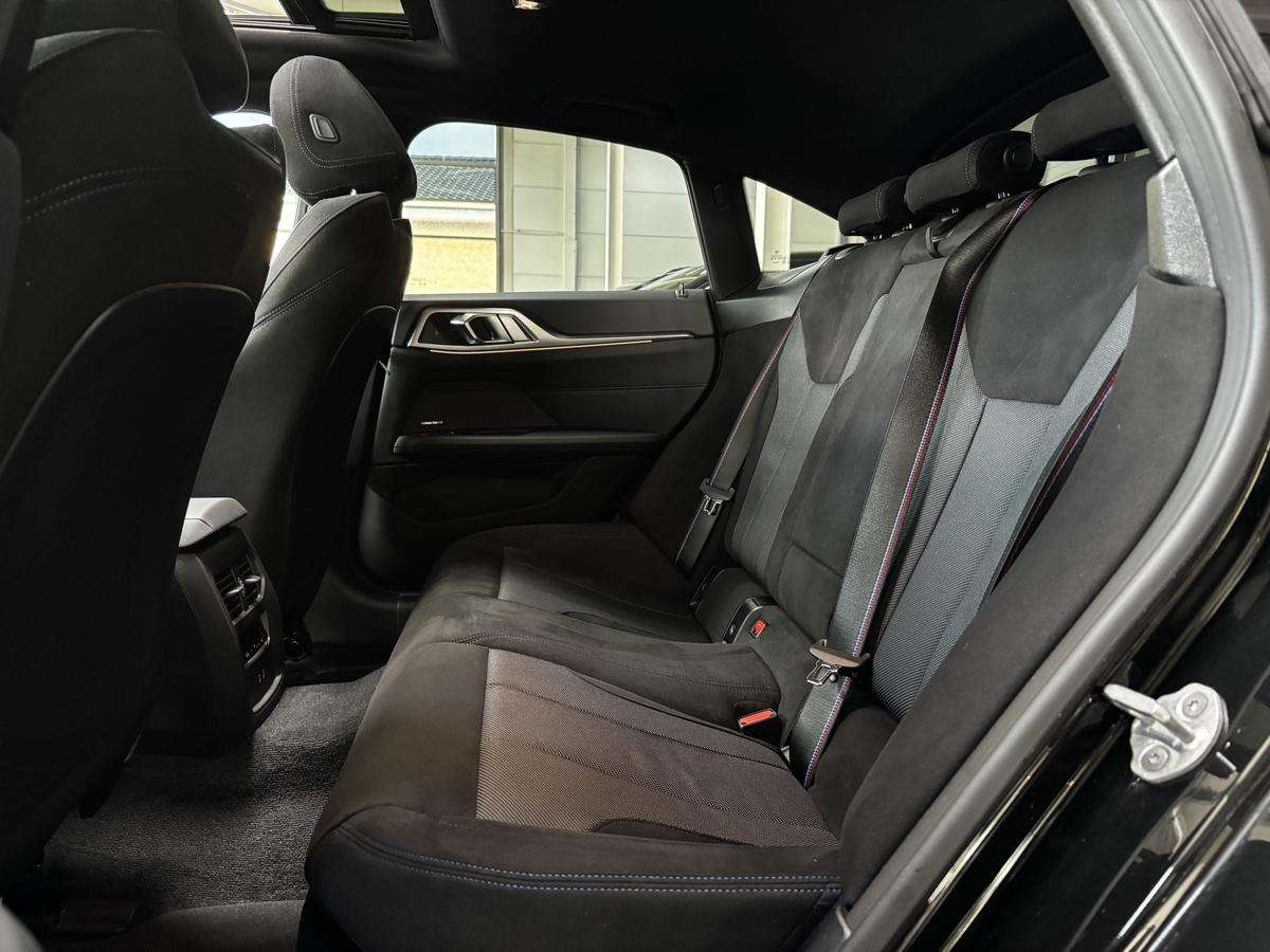 Fahrzeugbild eines BMW i4