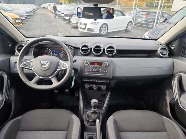 Fahrzeugbild eines Dacia Duster