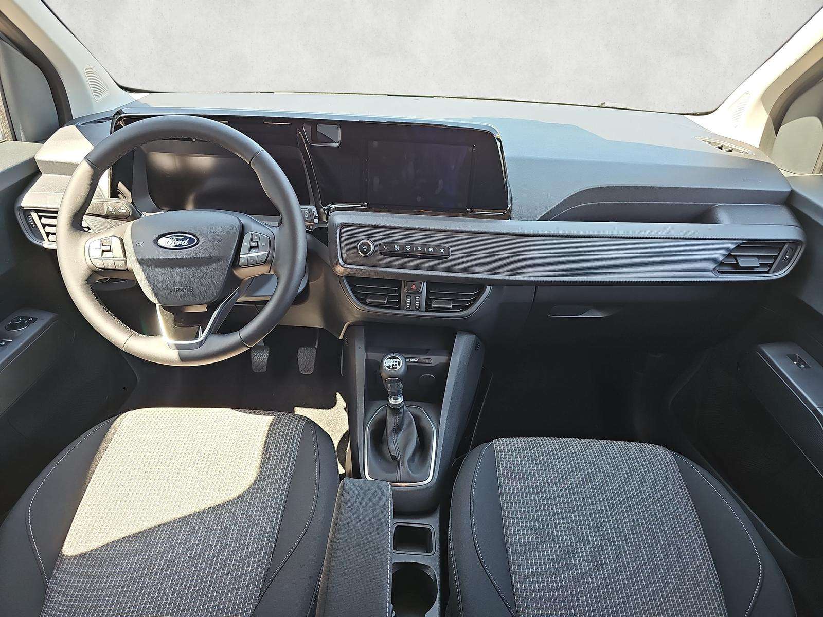 Fahrzeugbild eines Ford Tourneo Courier