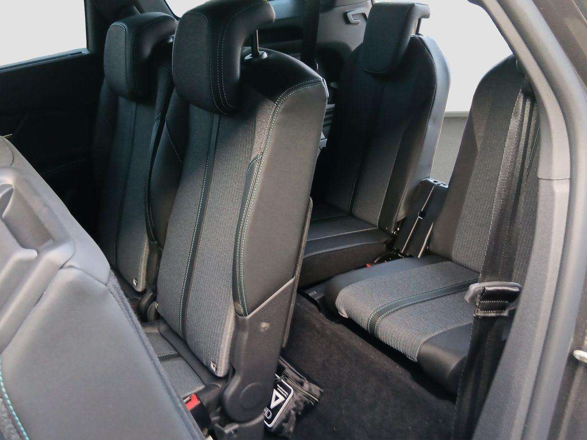 Fahrzeugbild eines Peugeot 5008