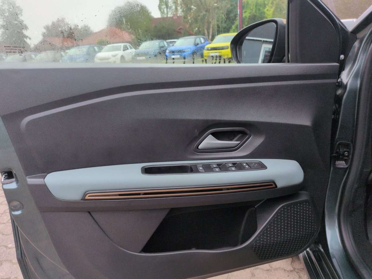 Fahrzeugbild eines Dacia Sandero