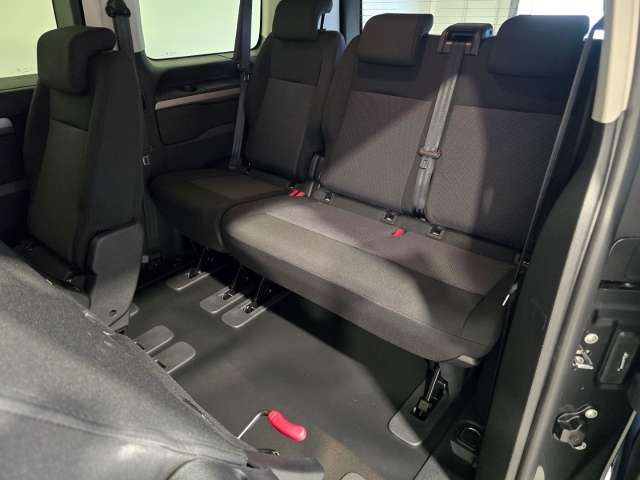 Fahrzeugbild eines Citroën SpaceTourer