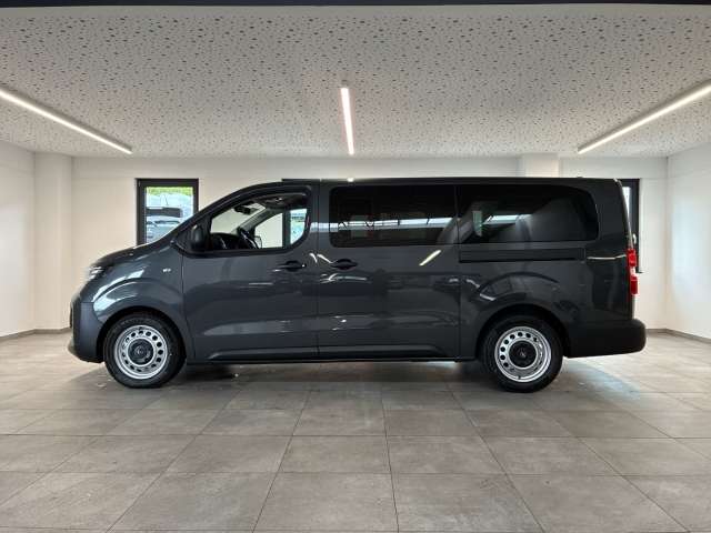 Fahrzeugbild eines Opel Vivaro
