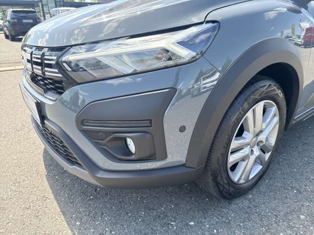 Fahrzeugbild eines Dacia Jogger