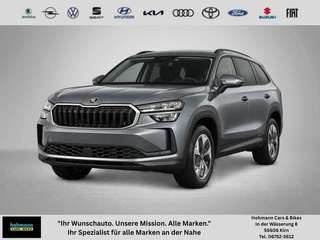 Schräge Frontansicht auf einen Skoda Kodiaq , freigestellt