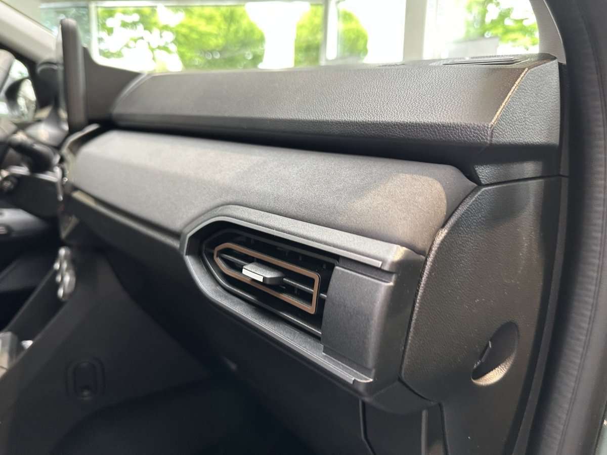 Fahrzeugbild eines Dacia Jogger