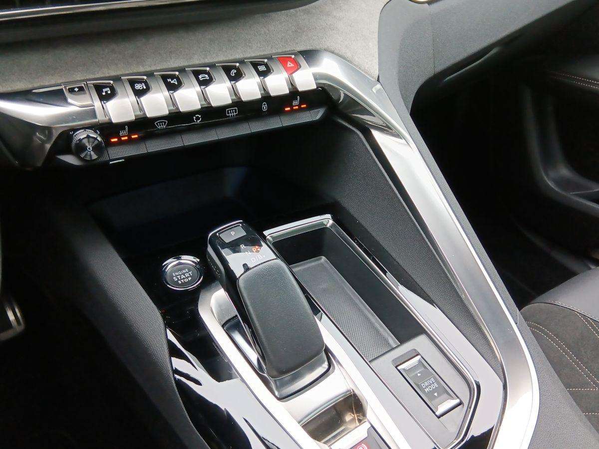 Fahrzeugbild eines Peugeot 3008