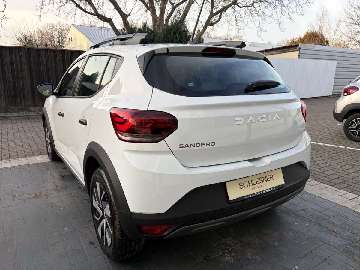 Fahrzeugbild eines Dacia Sandero
