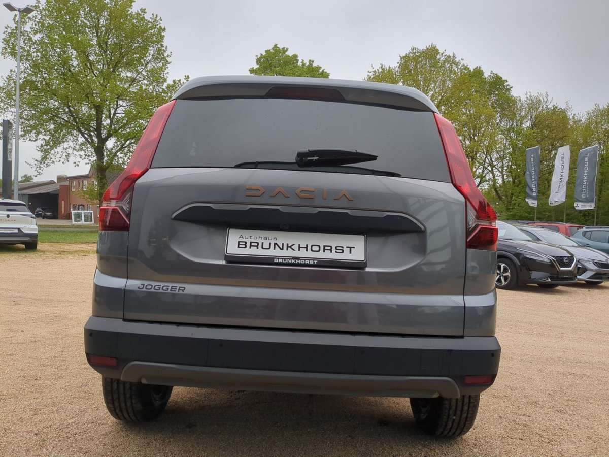 Fahrzeugbild eines Dacia Jogger
