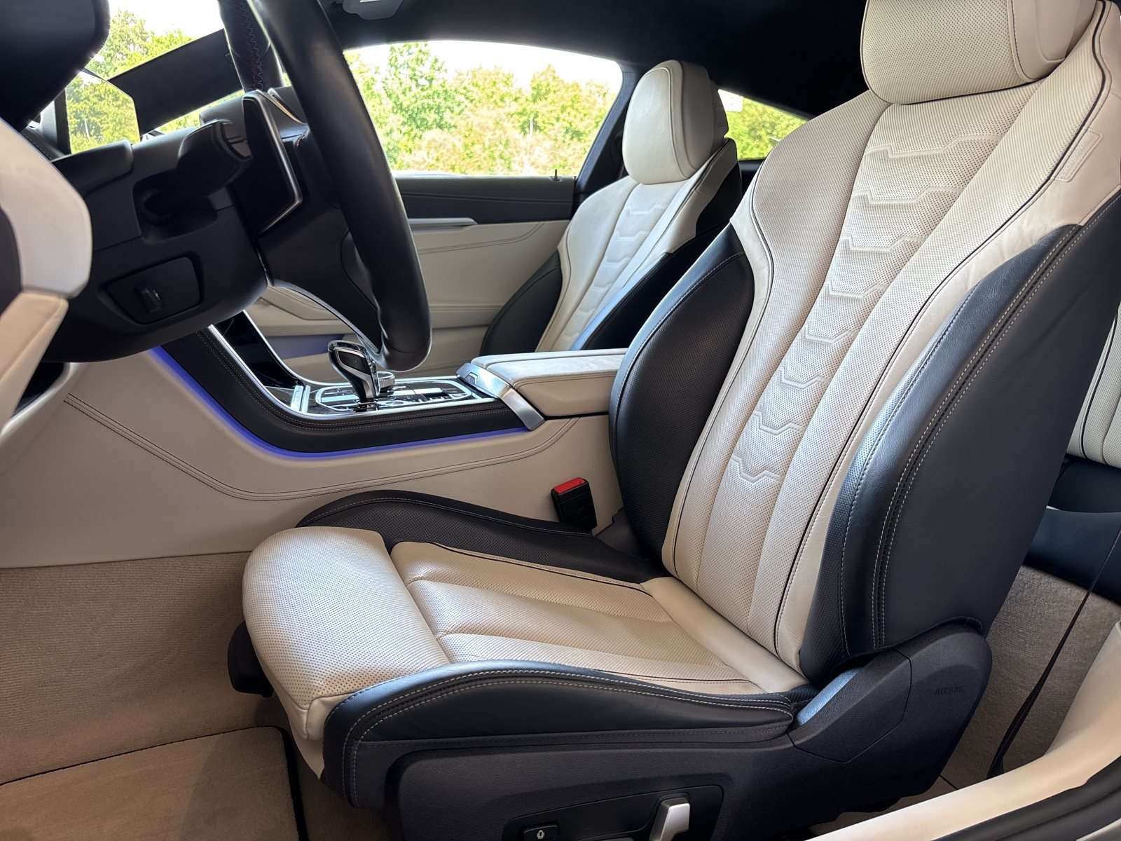 Fahrzeugbild eines BMW 8er-Reihe
