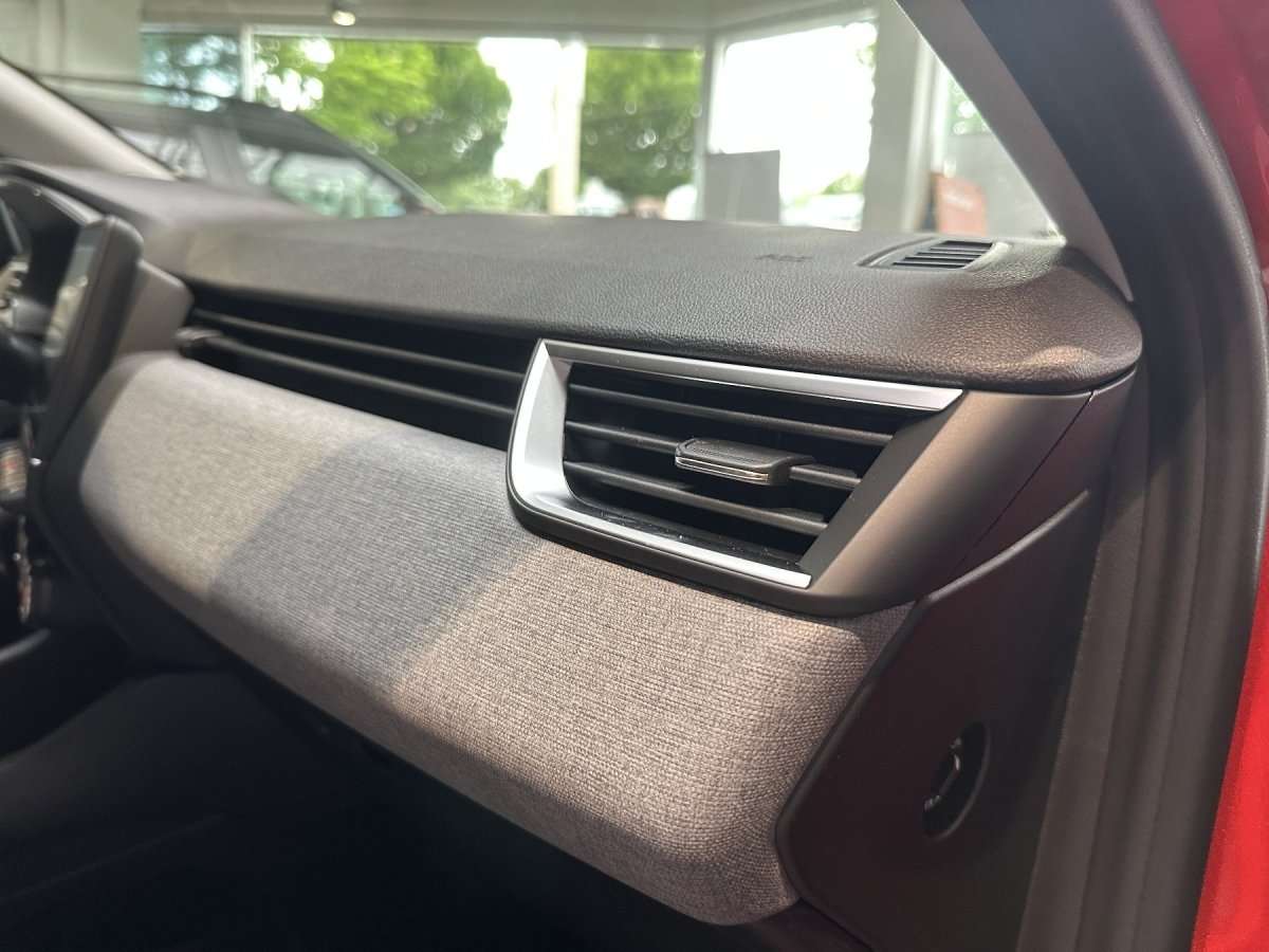 Fahrzeugbild eines Renault Clio