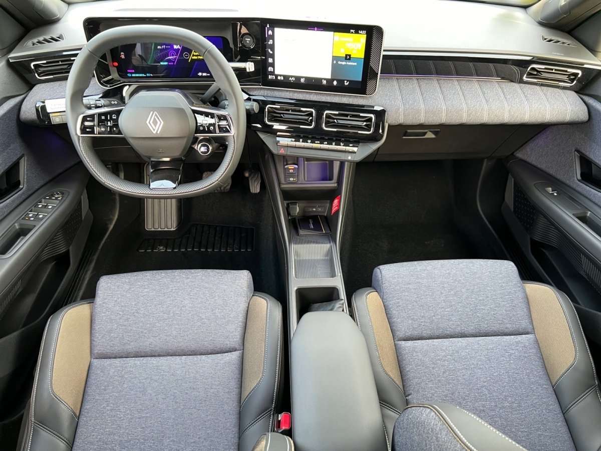 Fahrzeugbild eines Renault 5 E-TECH