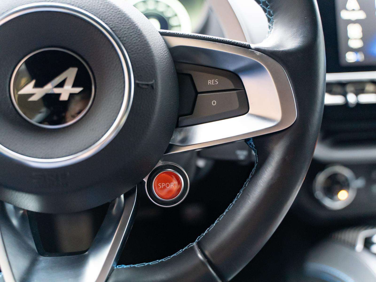 Fahrzeugbild eines Alpine A110