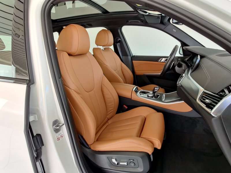 Fahrzeugbild eines BMW X5