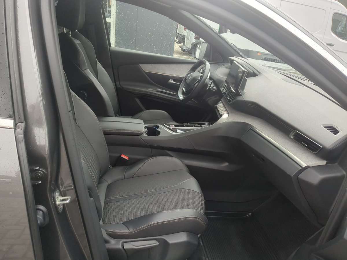 Fahrzeugbild eines Peugeot 3008