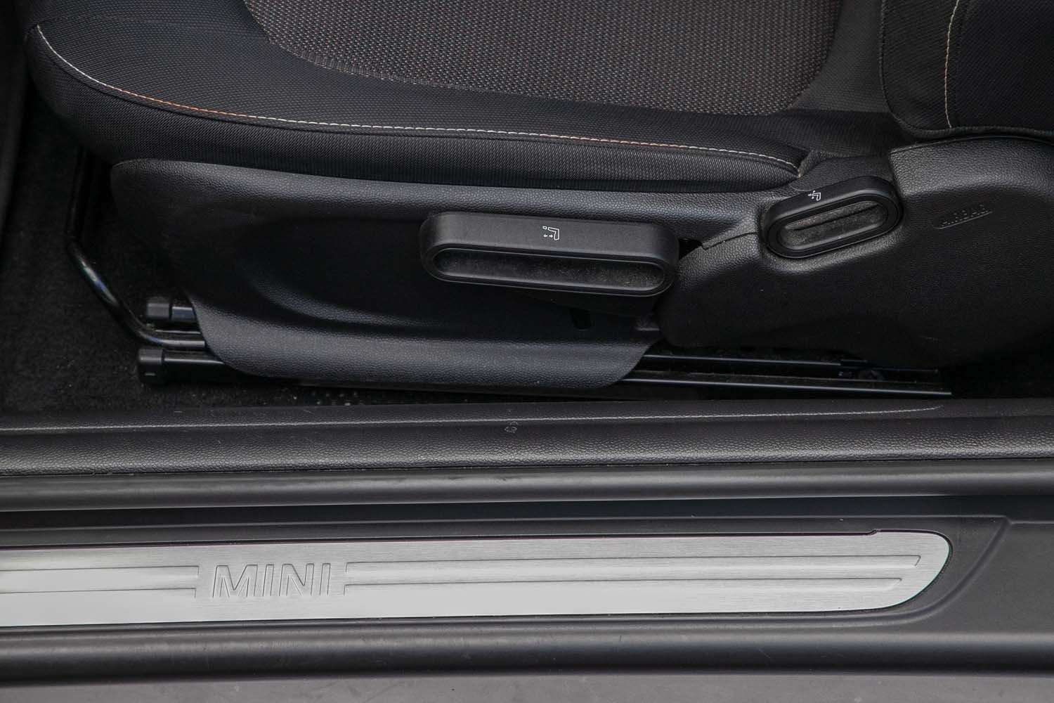 Fahrzeugbild eines MINI COOPER