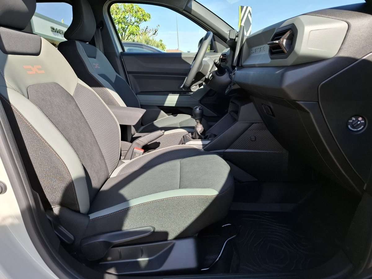 Fahrzeugbild eines Dacia Duster