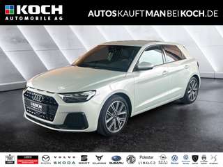 Schräge Frontansicht auf einen Audi A1 , freigestellt