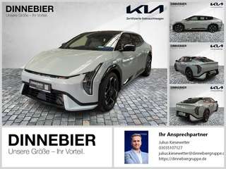 Schräge Frontansicht auf einen Kia EV4 , freigestellt