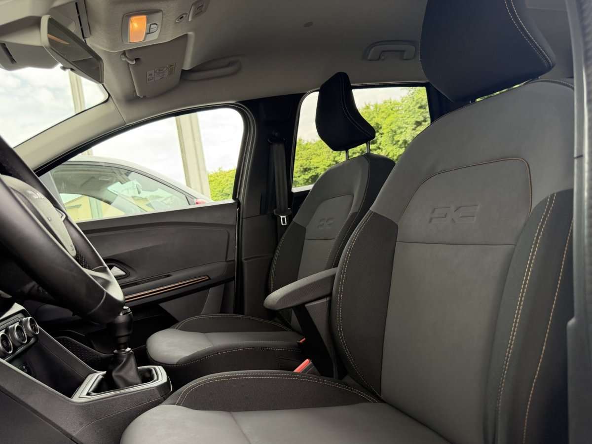 Fahrzeugbild eines Dacia Jogger