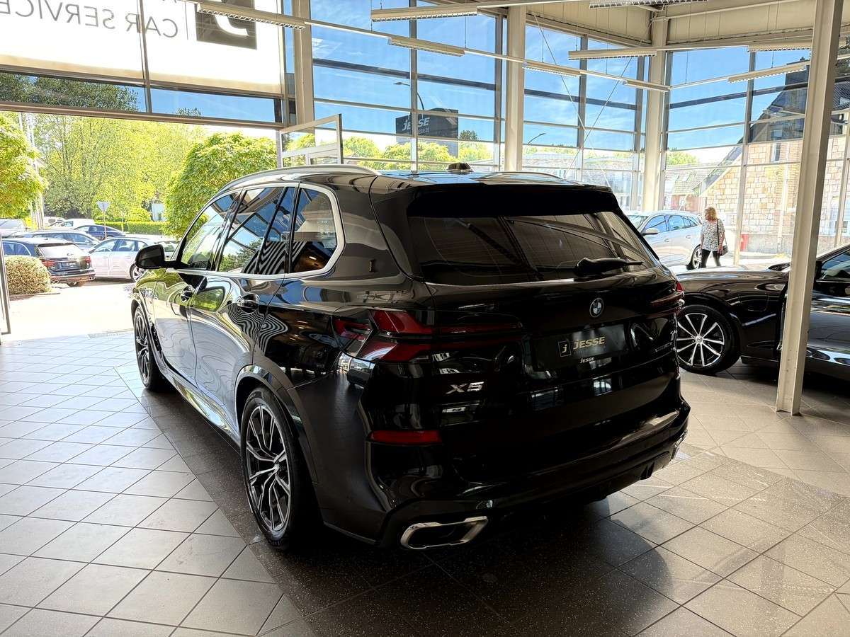 Fahrzeugbild eines BMW X5