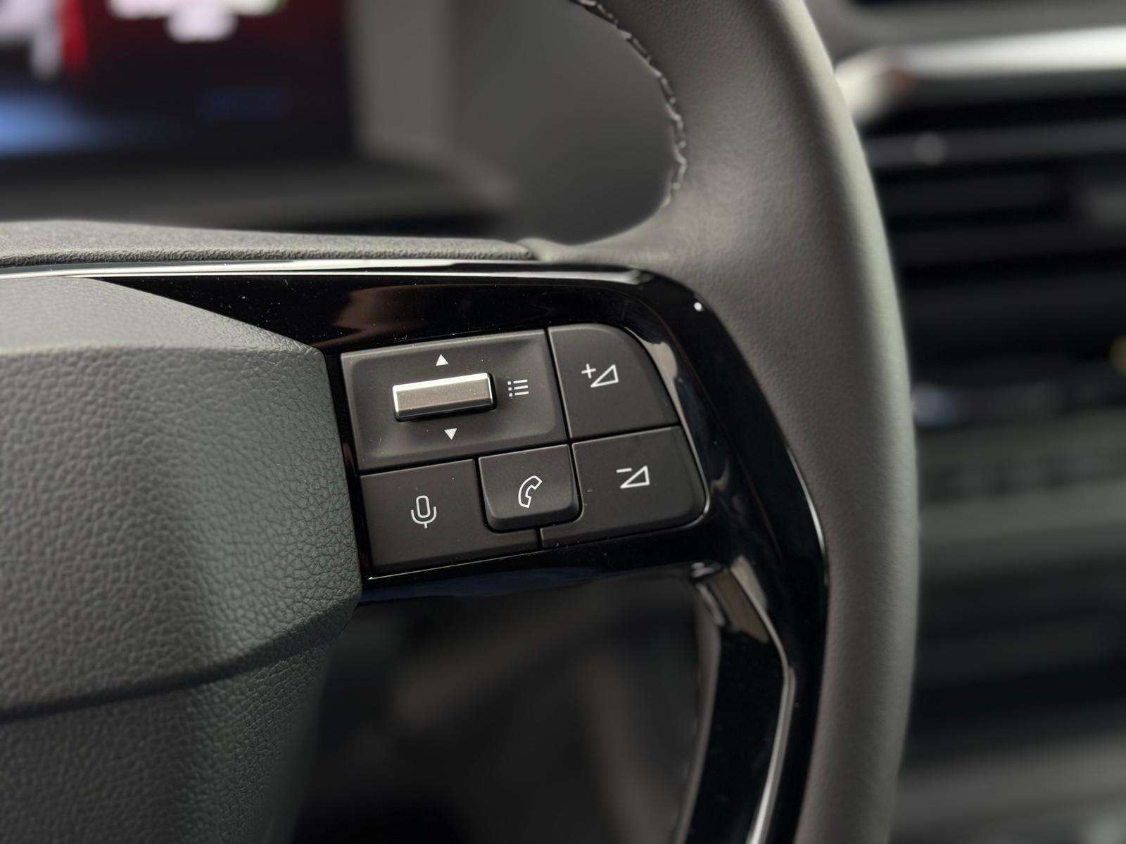 Fahrzeugbild eines Peugeot Traveller