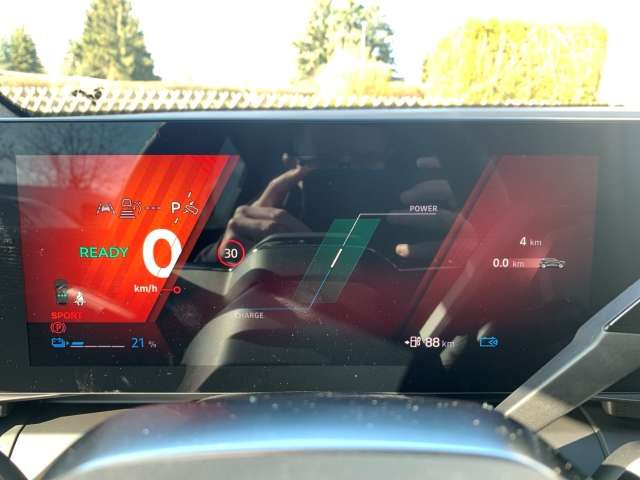 Fahrzeugbild eines Renault Scenic E-TECH