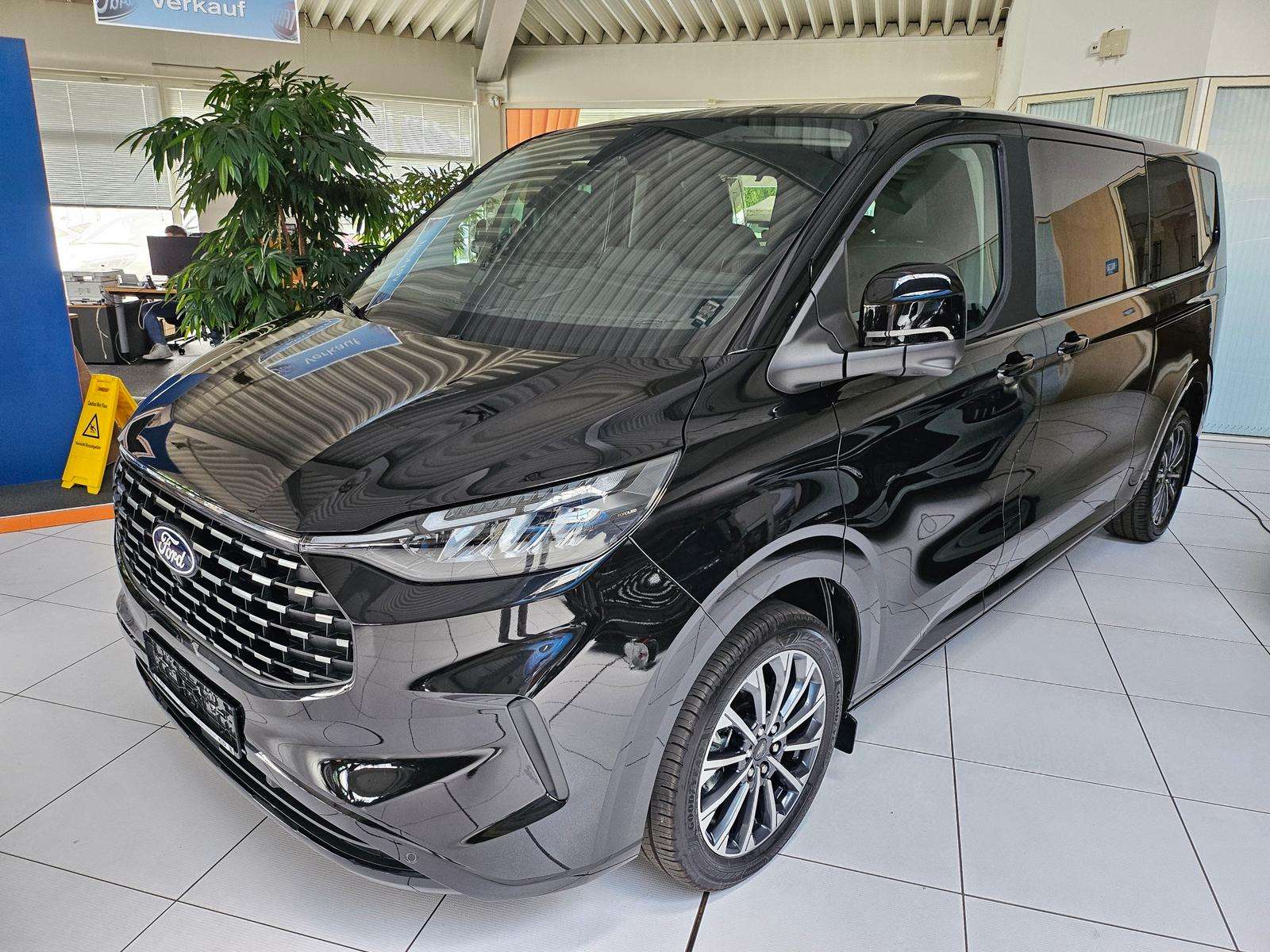 Fahrzeugbild eines Ford Tourneo Custom