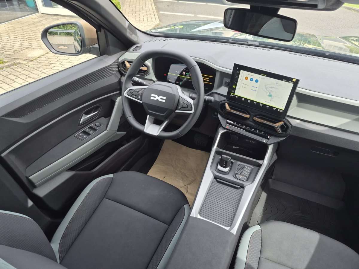 Fahrzeugbild eines Dacia Bigster