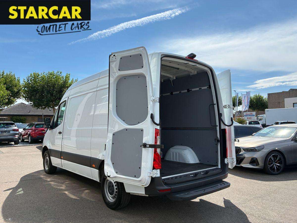 Fahrzeugbild eines Mercedes-Benz Sprinter