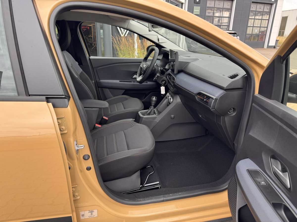 Fahrzeugbild eines Dacia Sandero